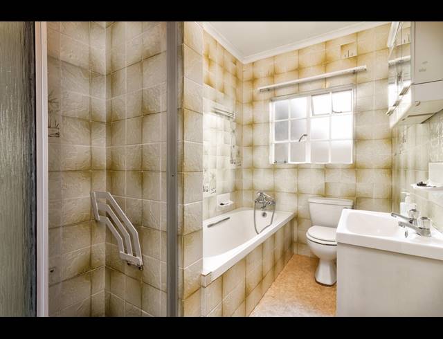 2 BEDROOM TOWNHOUSE FOR SALE IN HELDERKRUIN